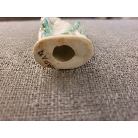 VINTAGE MINIATURE CERAMIC LADY CERAMIC FIGURINE-MADE IN JAPAN - Picture 5 of 5